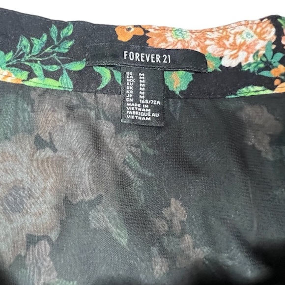Black Floral - Forever 21 Mini Skirt - Size Med - Picture 2 of 3